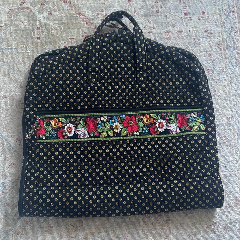 Vera Bradley Lighten Up Hanging Garment/Padded Travel Bag-- Flowers